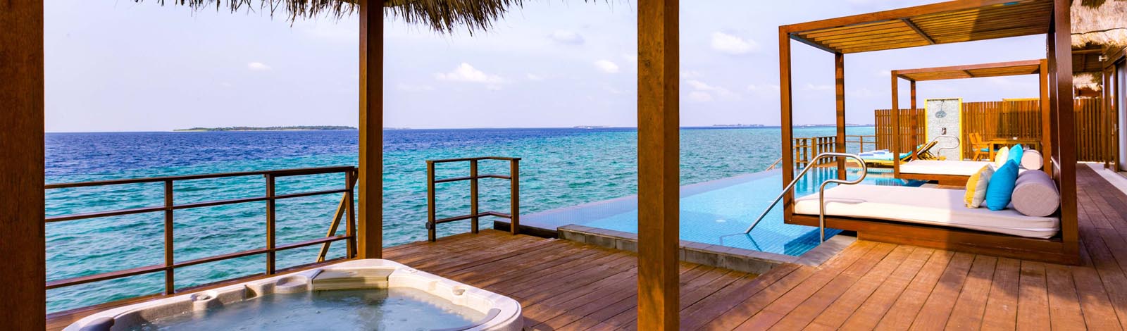  Two Bedroom Reef Residence With Pool